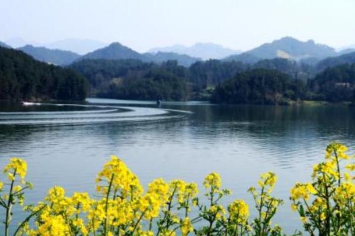 红寺湖景区 红寺湖景区