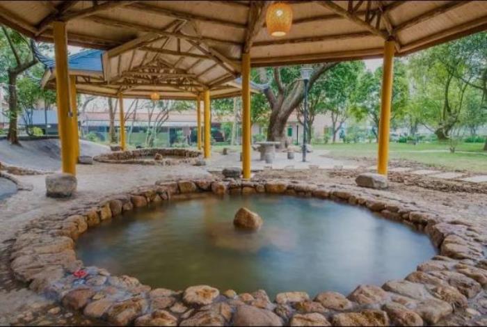 清新景泉温泉度假区 清新景泉温泉度假区