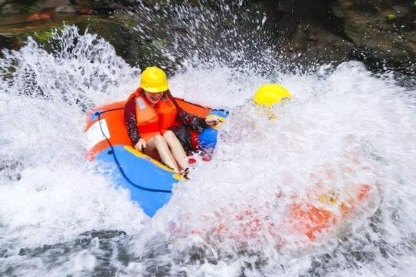 九曲河漂流 九曲河漂流
