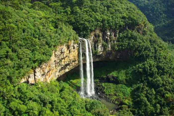 青山瀑布 青山瀑布