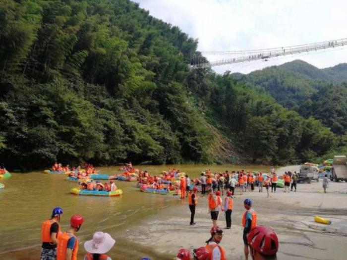 霍山大峡谷漂流 霍山大峡谷漂流