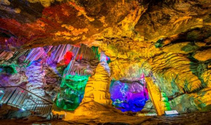 洛阳鸡冠洞景区