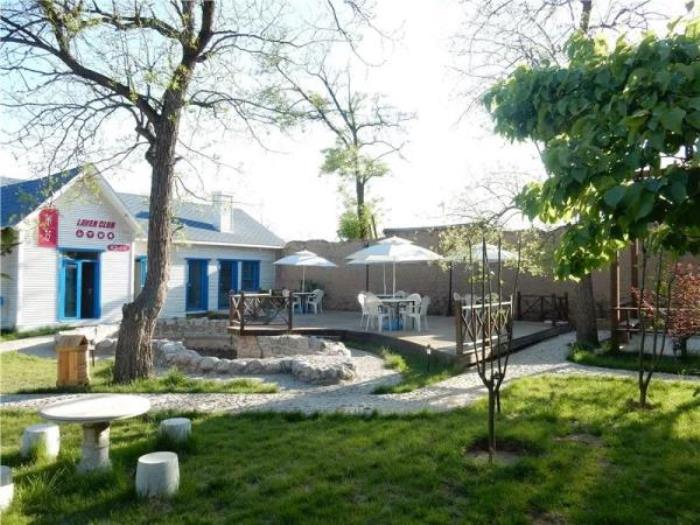 青草坡莱芠小镇