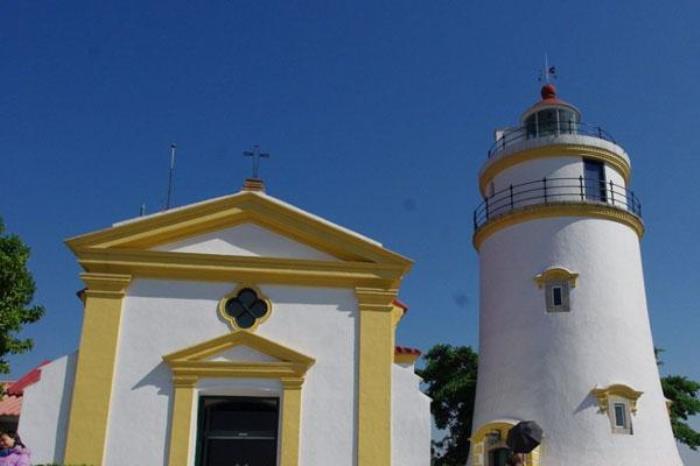 圣母雪地殿教堂