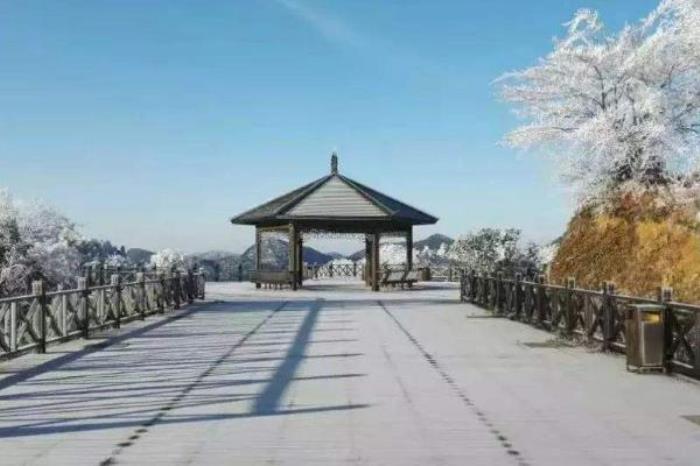 峨嵋峰自然保护区