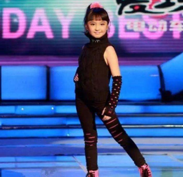 12岁模特(12岁模特皮包骨) 12岁模特(12岁模特皮包骨)