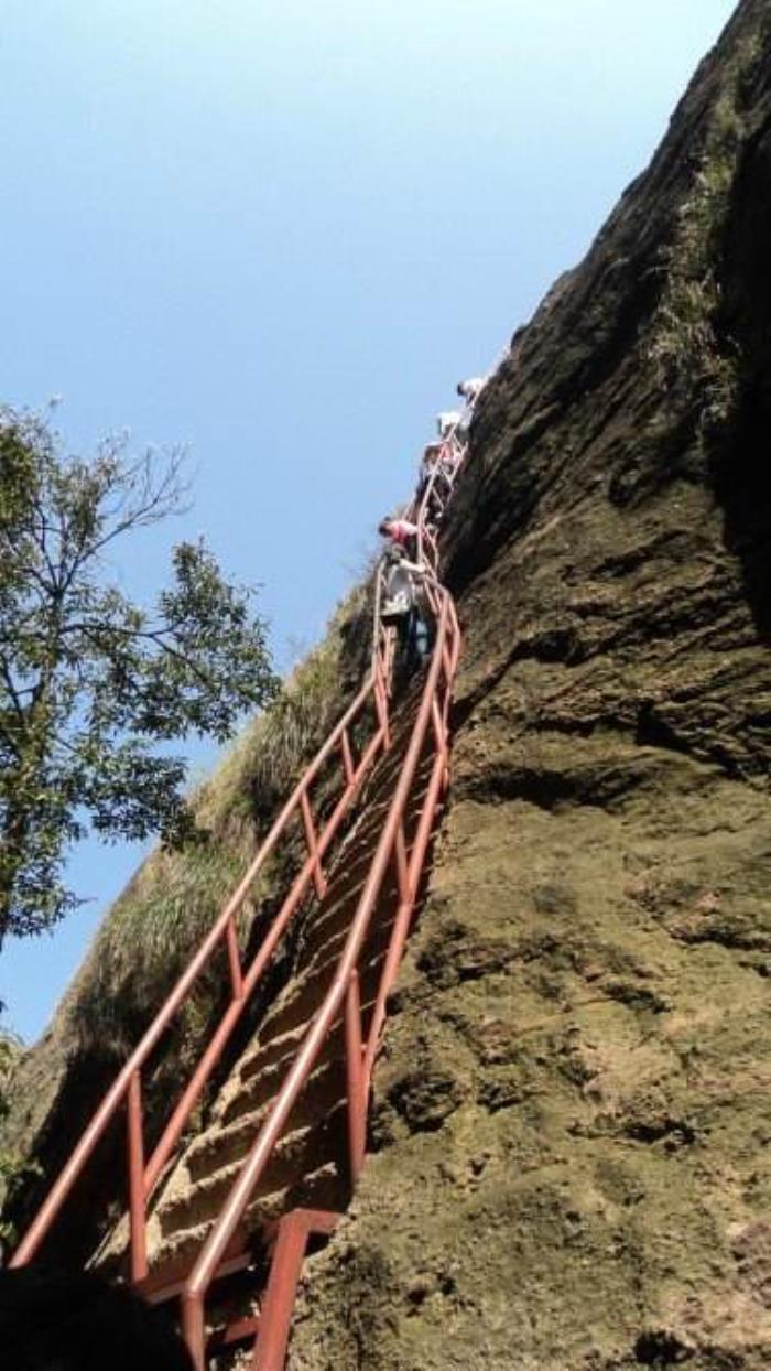 江西旅游攻略(江西旅游攻略必去景点)