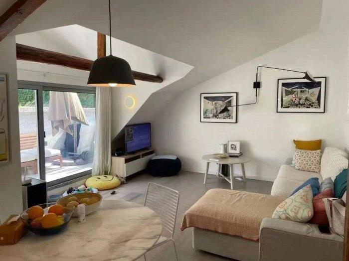 上海伴游模特兼职女娜娜微信的简单介绍