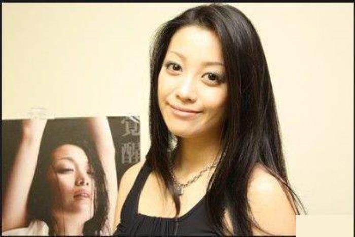 成人女星(成人女星足球)