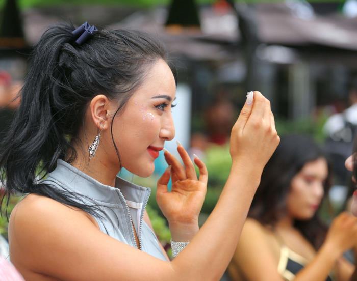 美臀比赛(美臀比赛业余组冠军) 美臀比赛(美臀比赛业余组冠军)