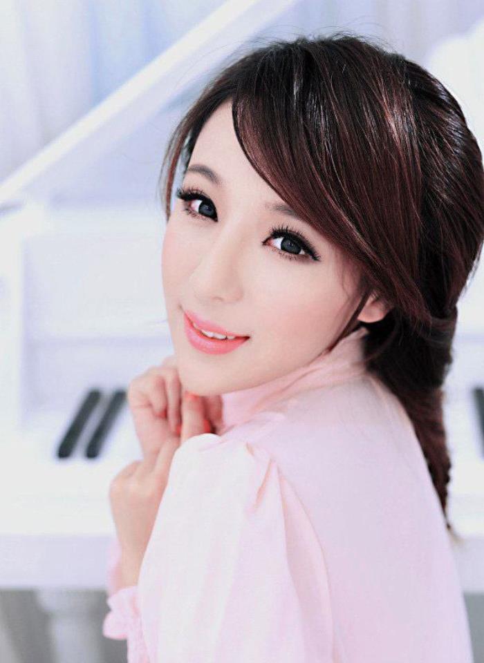 美胸模特(美胸模特张茜儿) 美胸模特(美胸模特张茜儿)