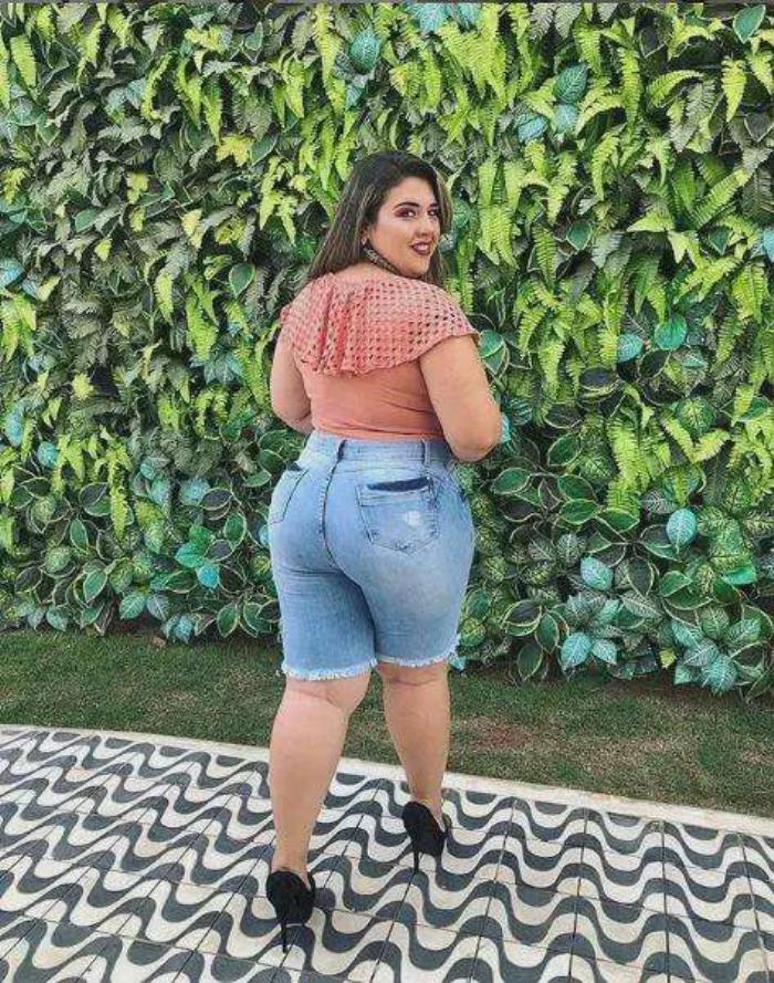 大号模特(大号模特 泳装秀) 大号模特(大号模特 泳装秀)