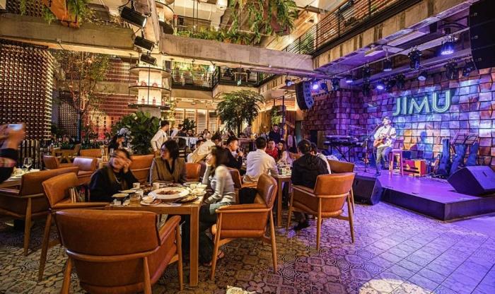   邀请⚡️，我在上收到一个请求，申请来自一个的大胡子男人