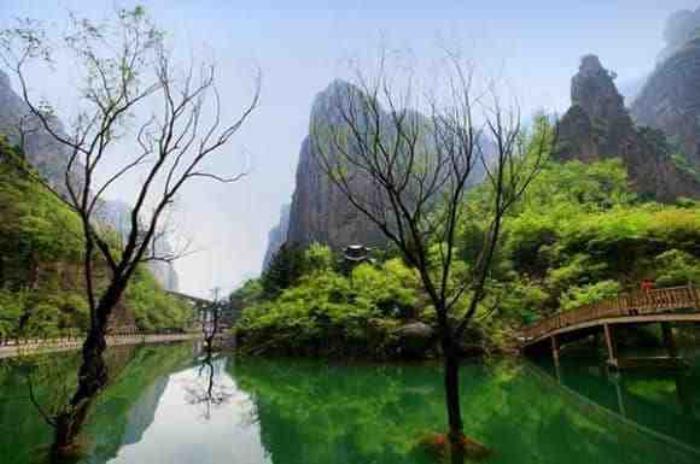 周边旅游攻略(三星堆周边旅游攻略)