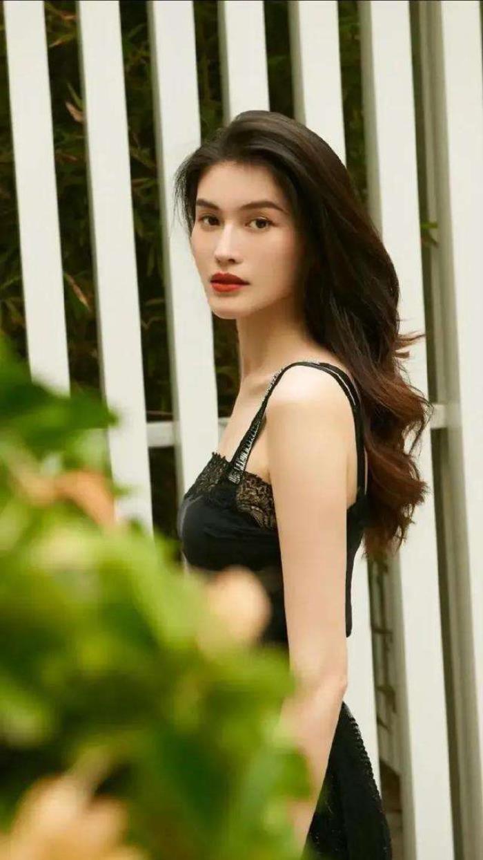 超模(超模何穗)